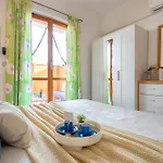 Sardinia Re - Lido 125 דירה *